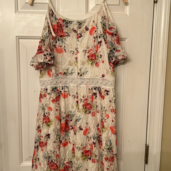 Disney Beauty and the Beast Floral lace Cold Shoulder midi dress size L - Picture 9 of 9